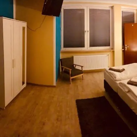 White Pearl Hostel 1-3
